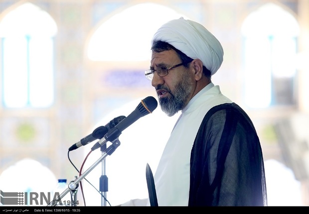 امام جمعه کرمان:امام راحل شخصیتی ماندگار برای نسل های آینده است