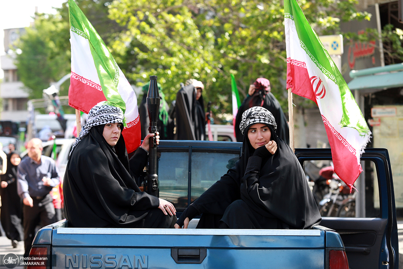 راهپیمایی دختران «جان‌فدای ایران»- ۲