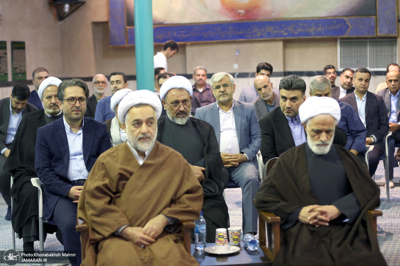 آیین رونمایی از نسخه جدید نرم افزار مجموعه آثار امام خمینی(ره) در حسینیه جماران