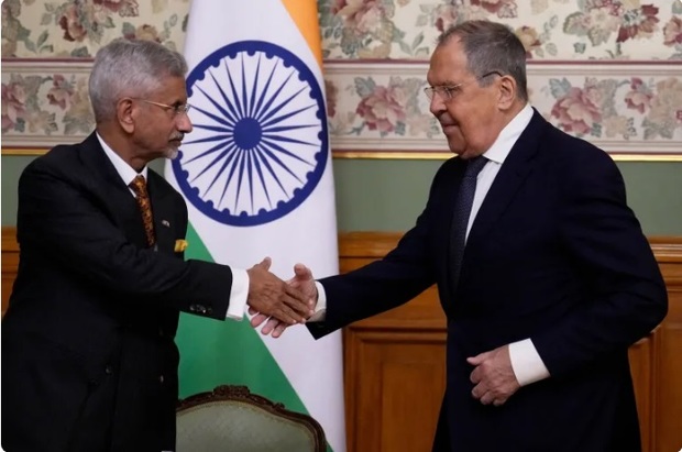 هند برای مقابله با تعرفه‌های ترامپ تجارت خود را با روسیه و چین تقویت می کند 