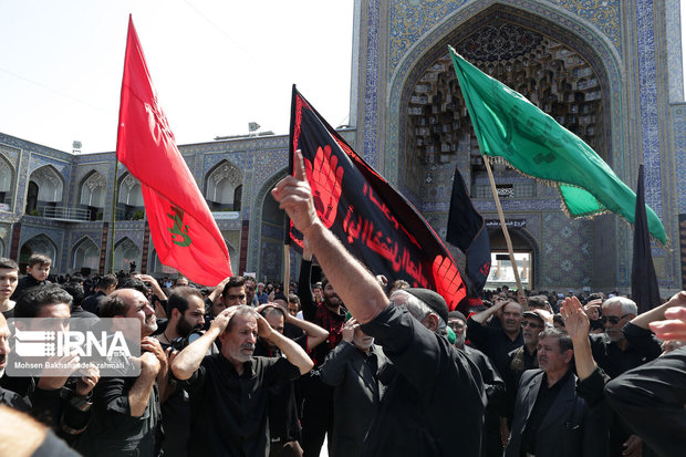 خراسان رضوی   حرم امام رضا (ع) در روز عاشورا وادی عشق و دلدادگی است