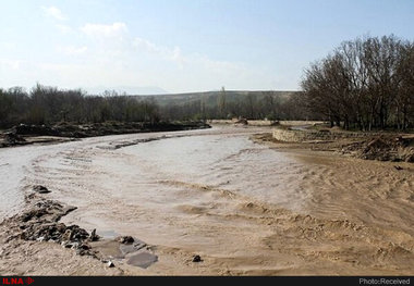 بارندگی ها به ۱۰۰ کیلومتر از  راه های خراسان جنوبی خسارت زد