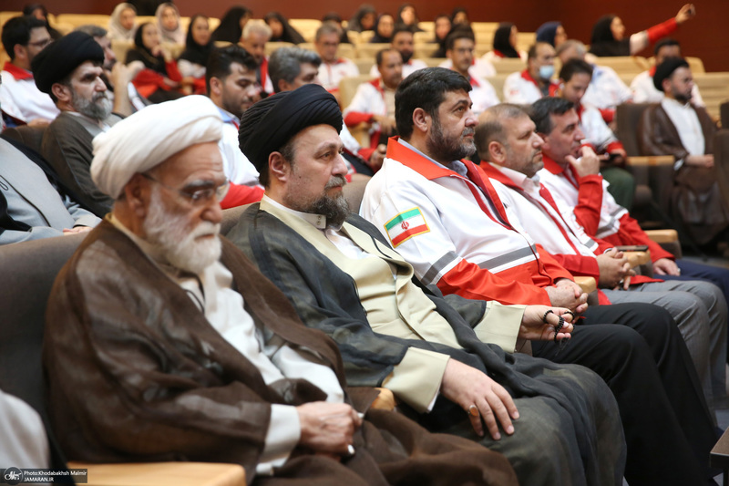 دیدار رییس و امدادگران جمعیت هلال احمر با سید حسن خمینی