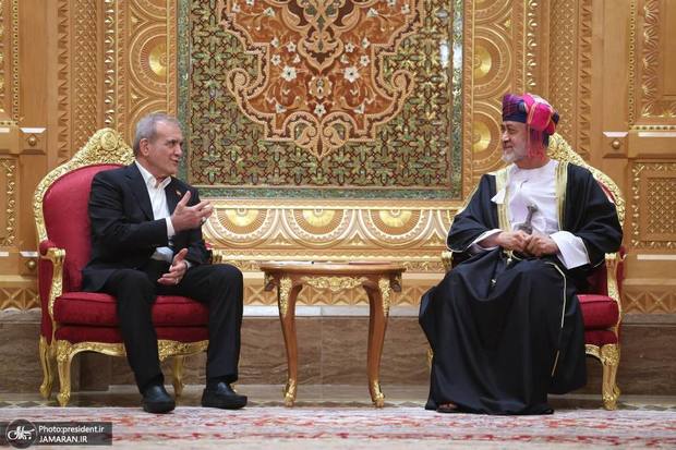 پزشکیان در دیدار با سلطان عمان: قدردان نقش فعال و سازنده عمان در روند مذاکرات غیرمستقیم هستیم