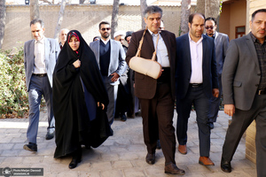 بازدید زهرا بهروزآذر، معاون رئیس جمهور از بیت تاریخی امام در خمین