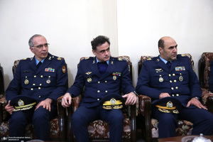 دیدار فرمانده نیری هوایی ارتش( امیر بهمن بهمرد )و جمعی از فرماندهان با سید حسن خمینی