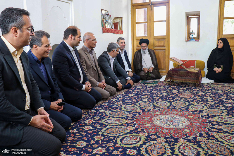 بازدید مشاور رئیس جمهور از بیت تاریخی امام در خمین