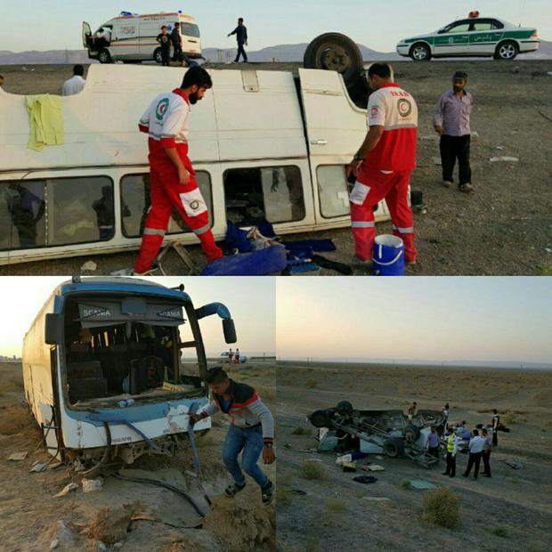 برخورد اتوبوس و مینی‌بوس در محور ایوانکی- گرمسار پنج مجروح داشت