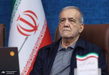 یک مداح پزشکیان را تهدید کرد! توهین‌های عجیب به رئیس‌جمهور + فیلم