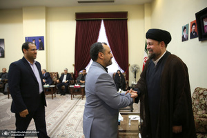 حاشیه تجدید میثاق رئیس جمهور و اعضای دولت با آرمان های حضرت امام خمینی (س)