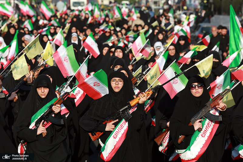 راهپیمایی دختران «جان‌فدای ایران» -۱