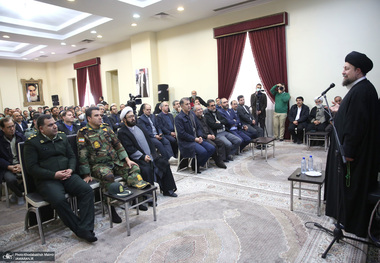 دیدار رئیس و جمعی از کارکنان سازمان حفاظت محیط زیست با سید حسن خمینی 