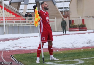 شجاعی: ماندن من  و اشکان دژاگه در تیم تراکتور جایز نیست