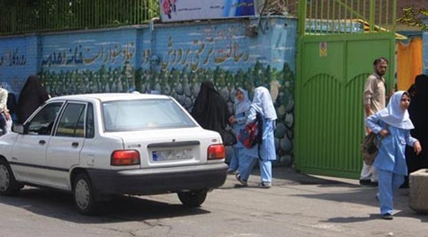 چرایی حذف نشدن خودروی پراید از سرویس مدارس تهران