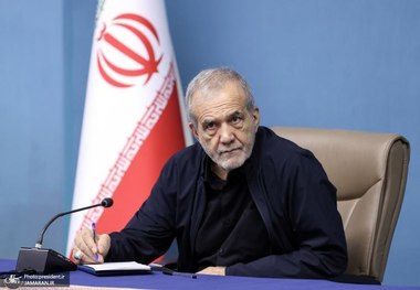 پزشکیان: مسیر اصلاحات را با صبوری، عقلانیت و انسجام ملی دنبال کنیم/ دستگاه‌های امنیتی نیز به این جمع‌بندی رسیده‌اند که یکی از ترفندهای دشمن، انگ‌زنی به نخبگان و طرد آن‌ها از مسائل کلان کشور است/ امروز حتی آمادگی داریم با اپوزیسیون نیز گفت‌وگو کنیم