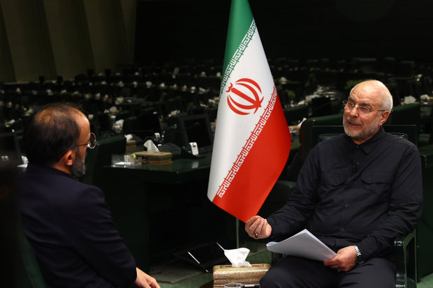 قالیباف: هسته سخت نظام 90 میلیون نفر هستند/ حتی افراد بی حجاب در حمایت از ایران ایستادند/ افرادی مثل آقای شمس الواعظین به رسانه ملی آمدند/ دیپلماسی هم یک روش مبارزه است