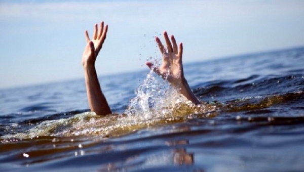 نجات یک زن از خودکشی در رودخانه کارون اهواز