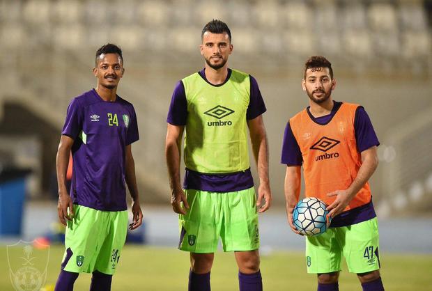 با ستاره های تیم ملی فوتبال سوریه آشنا شوید