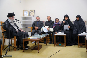 دیدار خانواده شهدای اخیر نیروی پدافند هوایی ارتش با رهبر معظم انقلاب