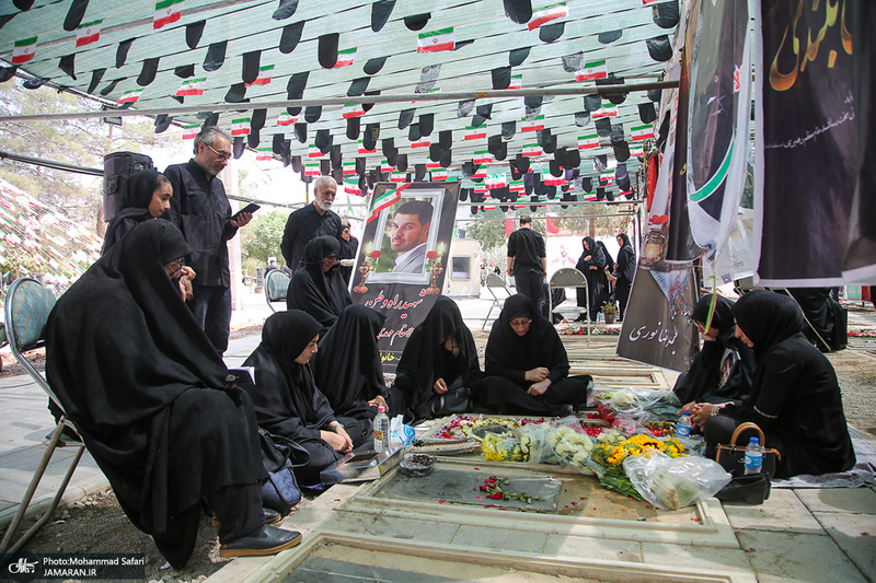 گلزار شهدای جنگ تحمیلی ۱۲روزه در بهشت زهرا (س)