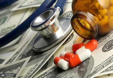 ادامه بحران درمان؛ 6 برابر شدنِ قیمتِ ارز دارو و بازنشستگانی که ترک درمان می‌کنند! قیمت دارو در اردیبهشت و خرداد چقدر می‌شود و با این اوصاف، مزدبگیران کم‌درآمد از جمله کارگران به خصوص کارگران بازنشسته به چه مصائب لاینحلی گرفتار می‌آیند؟