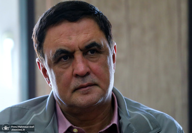 ایمانی، فعال سیاسی اصولگرا: مهم‌ترین مسأله کشور، مدیریت جنگ است/ هر عاملی که باعث انحراف توجه مردم و مسئولین شود، باید به تعویق بیفتد؛ حتی اگر انتخاب رهبر باشد/ شورای رهبری مشکلی برای ادامه فعالیت‌های خود ندارد