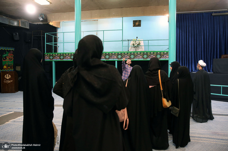 بازدید جمعی از دانشجویان انگلیسی و جمعی از دانش آموزان بندر دیر از جماران