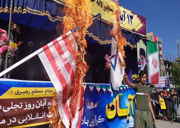 وحدت ملت ایران توطئه‌های دشمنان را خنثی کرده است