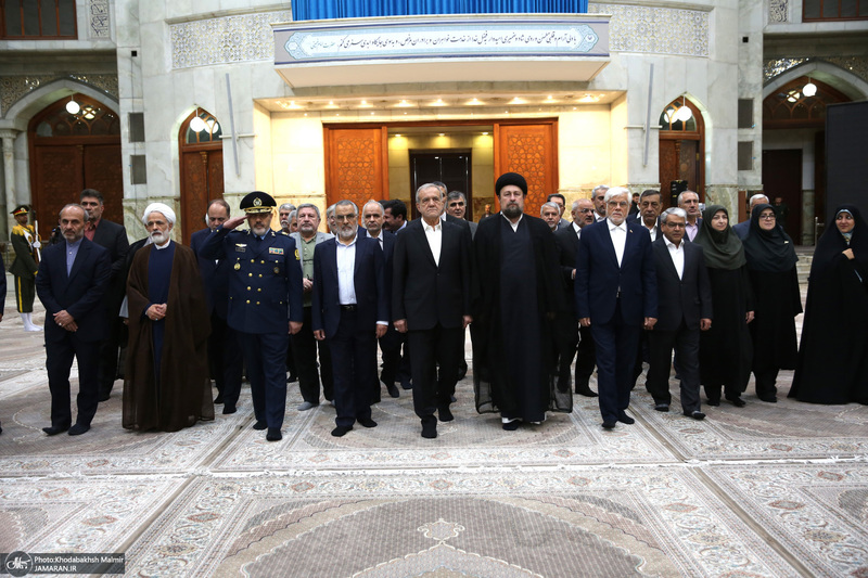 تجدید میثاق رئیس‌جمهور و اعضای دولت با آرمان‌های حضرت امام خمینی (س) - 2