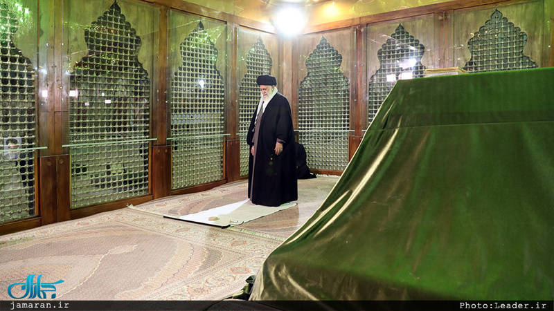 حضور رهبر معظم انقلاب در مرقد مطهر امام راحل و گلزار شهدای بهشت زهرا