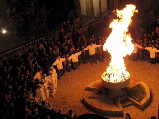 برگزاری جشن «هیرومبا» توسط هموطنان زرتشتی، نمادی از ترویج مدارا و صلح و گفتگو و همزیستی مسالمت آمیز توسط ایرانی‌ها +  فیلم