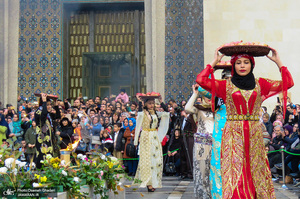 نخستین جشنواره آیینی شکرگزاری انار در تهران