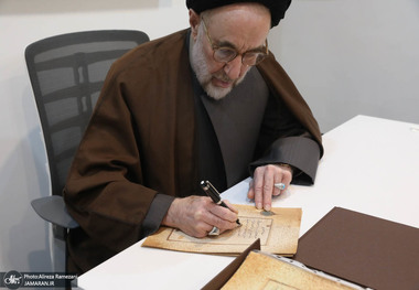 سید محمد خاتمی: حادثه بندر شهید رجایی و آثار آن سهمگین است/ لطف خداوند و همبستگی ملت و همت حکومت و جلب اعتماد‌ملی چاره‌ساز خسارت‌ها است/ مسئولان همه تدبیر و تعهد خود را برای شناخت زمینه‌ها و عوامل آن و برخورد جدی با آنها بکار گیرند