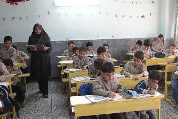 حقوق معلمان حق التدریس غیررسمی تهران به صورت کامل پرداخت شده است
