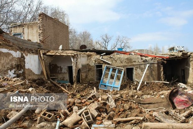 تحویل نمادین خانه های بازسازی شده روستای سیل زده چنار