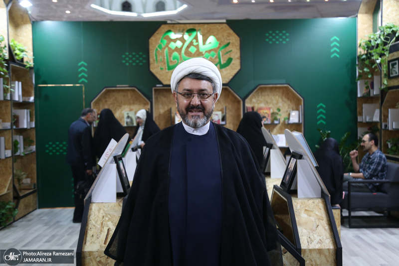 حضور حجت الاسلام و المسلمین علی کمساری در سی و ششمین نمایشگاه کتاب تهران