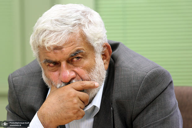 رئیس انجمن اقتصاد سلامت: بدون شک با حذف ارز ماده اولیه، دارو گران می شود