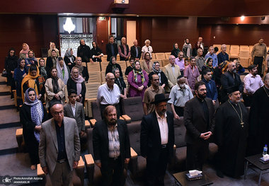  ​نماینده کلیمیان: اقلیت‌های دینی با آزادی کامل مراسم مذهبی خودشان را اجرا می‌کنند/ کشیش جامعه آشوریان:امام بذر اتحاد ادیان را کاشت/ نماینده شورای خلیفه‌گری: امام بذر همبستگی را در دل ارامنه کاشتند