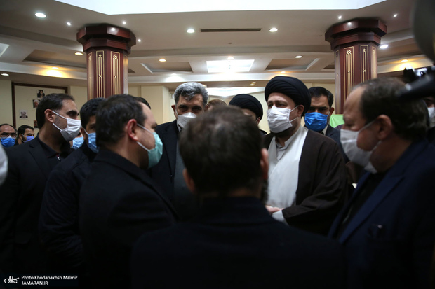 وداع با پیکر مطهر شهید محسن فخری زاده در حرم امام خمینی(س)