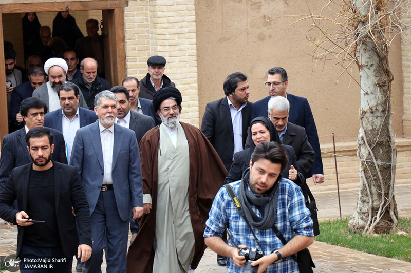 بازدید وزیر ارشاد از بیت و زادگاه حضرت امام در خمین