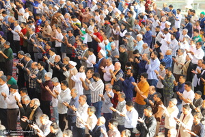 نماز عید سعید فطر در حرم مطهر حضرت معضومه (س)