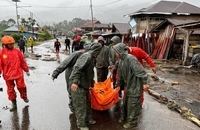 تلفات سیل در اندونزی به ۱۷۴ تن افزایش یافت (5)