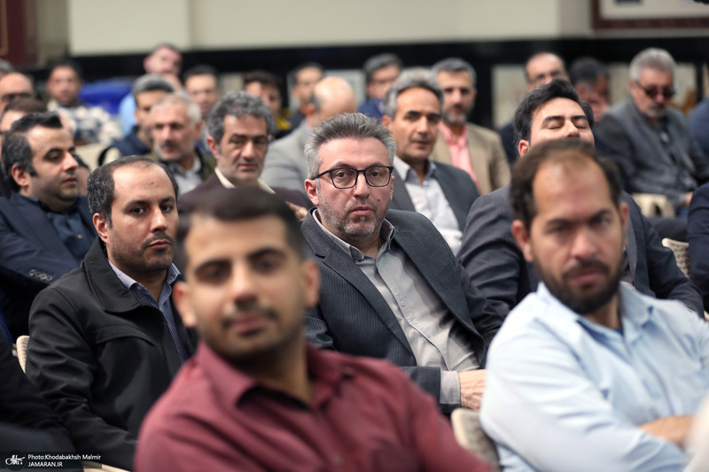 دیدار مدیران و کارکنان نهاد کتابخانه‌های عمومی کشور با سید حسن خمینی