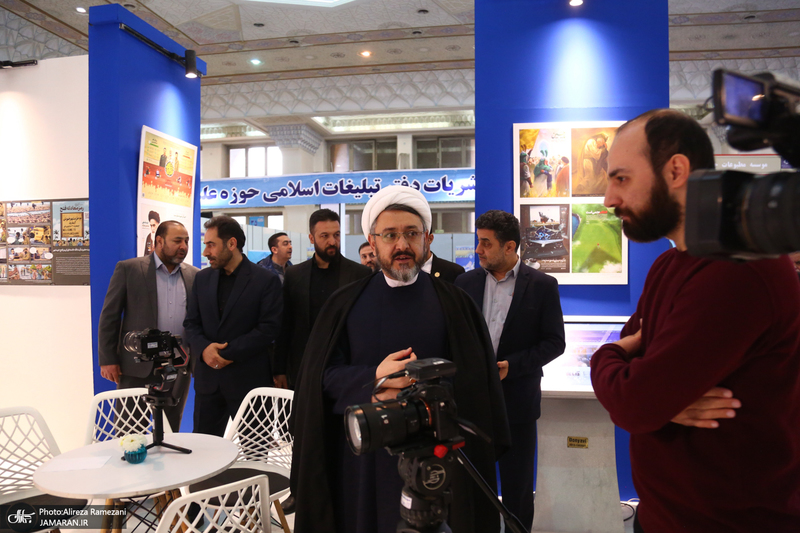 حضور حجت الاسلام و المسلمین علی کمساری در بیست‌ و چهارمین نمایشگاه رسانه‌های ایران