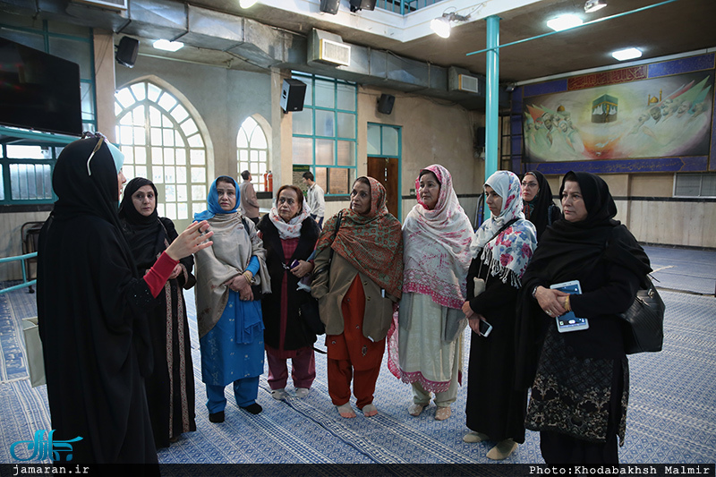 بازدید جمعی از شاعران پاکستانی از جماران