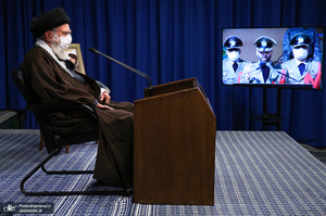 ارتباط تصویری فرمانده کل قوا با مراسم مشترک دانش‌آموختگی دانشجویان دانشگاه‌های افسری نیروهای مسلح