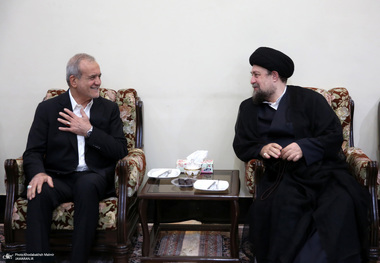 حاشیه تجدید میثاق رئیس‌جمهور و اعضای دولت با آرمان‌های حضرت امام خمینی