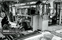 مادران شهدای دفاع مقدس هنوز با یاد و خاطره فرزندانشان زندگی می‌کنند (22)