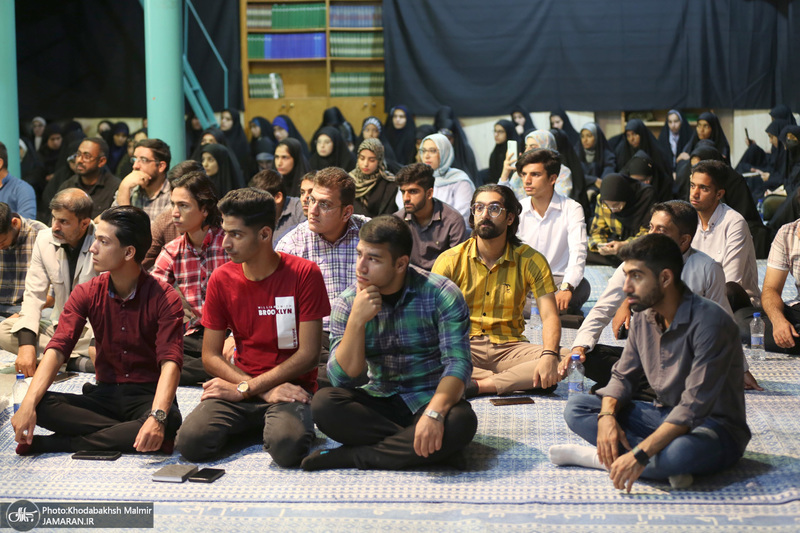 بازدید جمعی از دانشجویان فعال فرهنگی سیاسی و اجتماعی دانشگاه های استان هرمزگان از بیت امام خمینی (س)در جماران