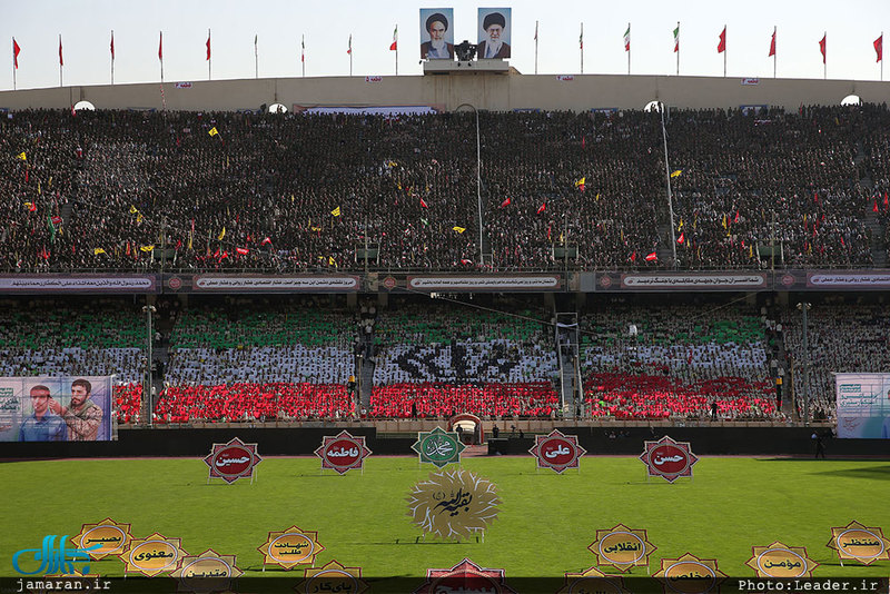 حضور و سخنرانی رهبر معظم انقلاب در همایش ده‌ها هزارنفری «خدمت بسیجیان» در ورزشگاه آزادی